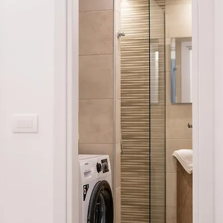 West Walls Apartment *