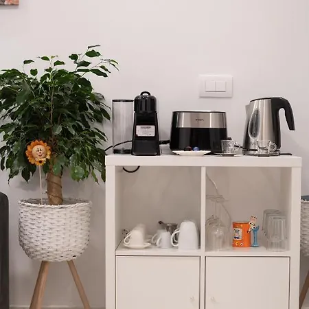 West Walls Apartment