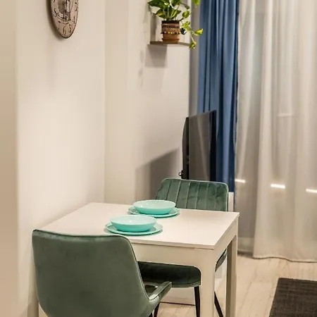 West Walls * Tesalónica