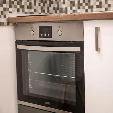 West Walls * Tesalónica