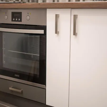 West Walls * Tesalónica