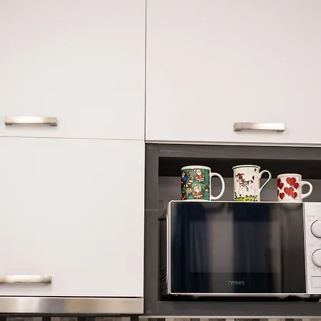 West Walls * סלוניקי